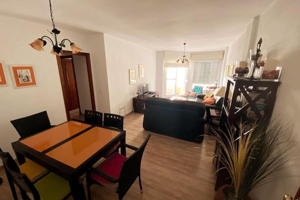 Apartamento A Unos Pasos De La Playa โรตา ภายนอก รูปภาพ