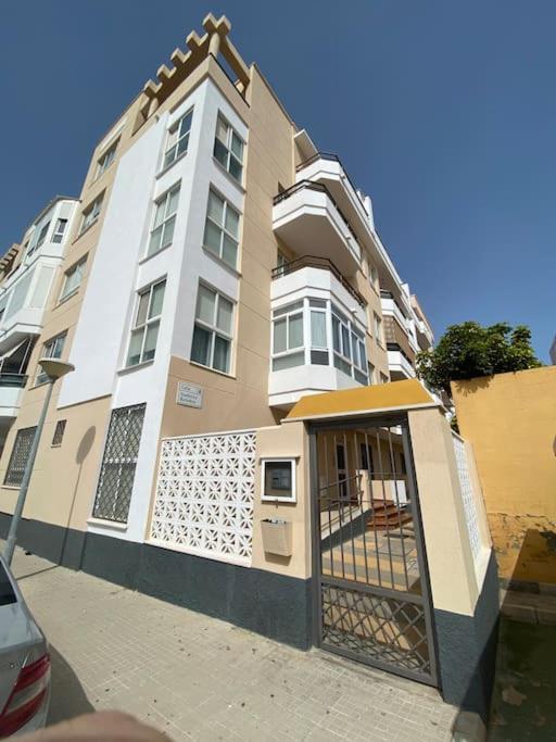 Apartamento A Unos Pasos De La Playa โรตา ภายนอก รูปภาพ